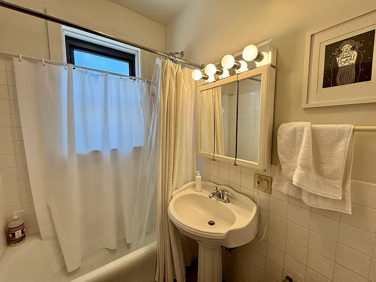 748 W Webster Ave #203 — Photo 14