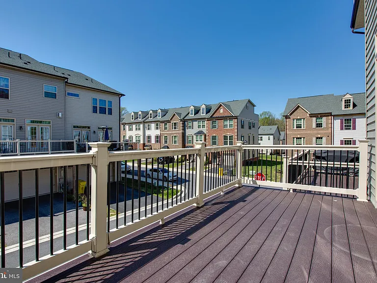 7311 Taylors Hill Ln — Photo 20