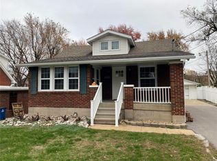 2715 Shordell Dr, Godfrey, IL 62035