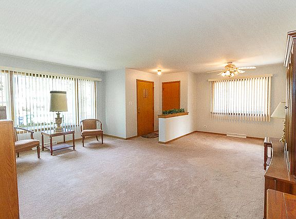 3rd image of 1807 Westchester Blvd