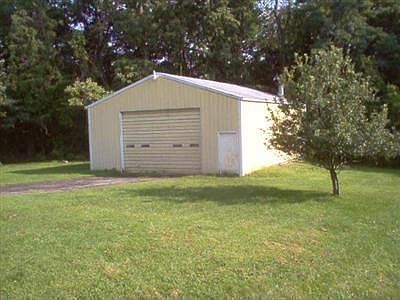 2nd image of 435 Hilltop Dr