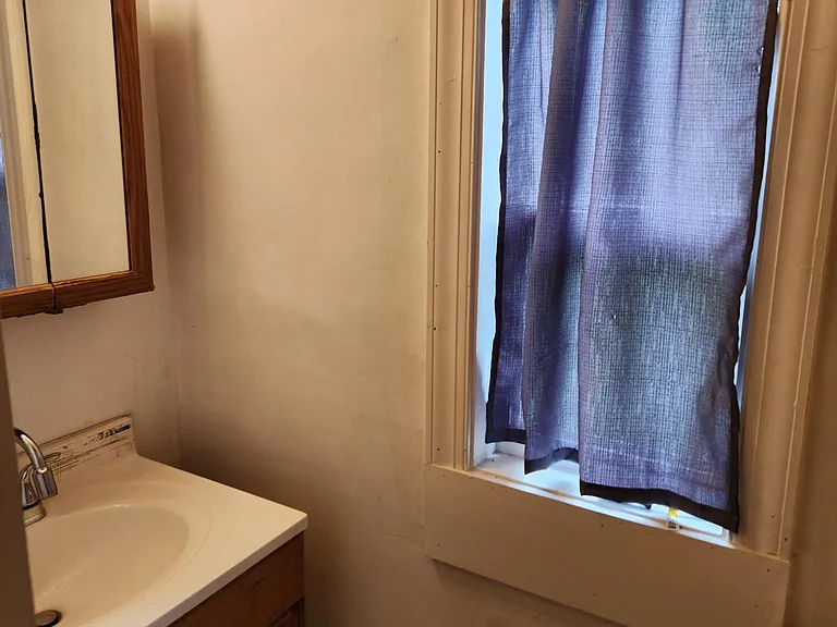 2nd Bathroom