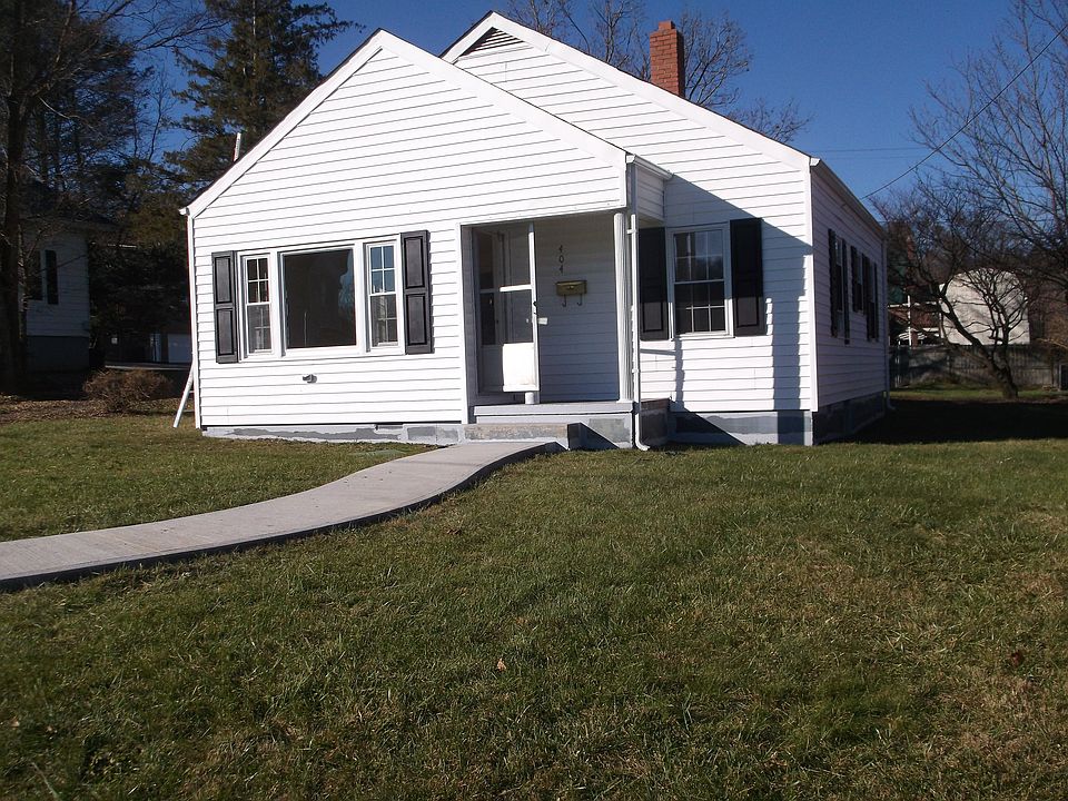 2nd image of 404 W Grayson St