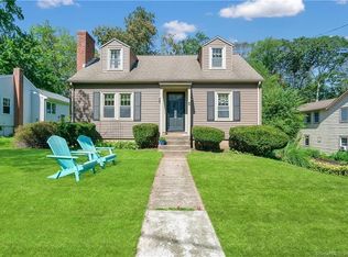 5 Sears Pl, East Hampton, CT 06424