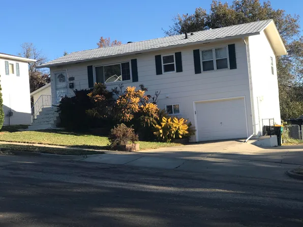 2914 E C Ave, Bismarck, ND 58501