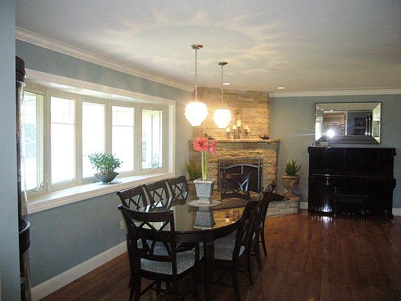 Elegant formal dining