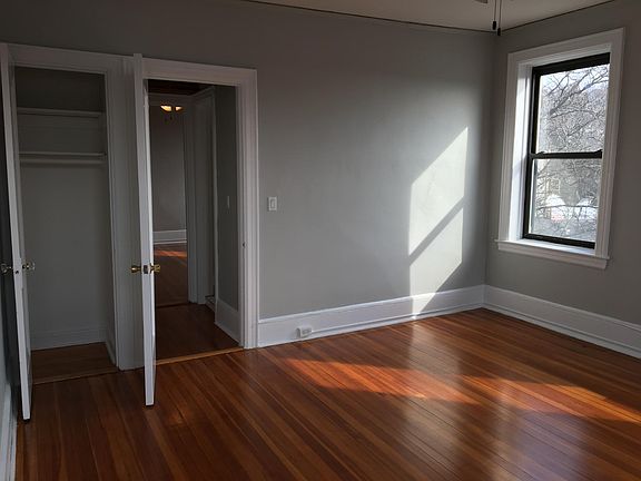 4th image of 1 Main St APT 1B