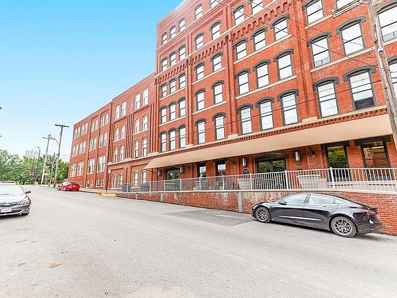 2nd image of 200 Main St APT 608