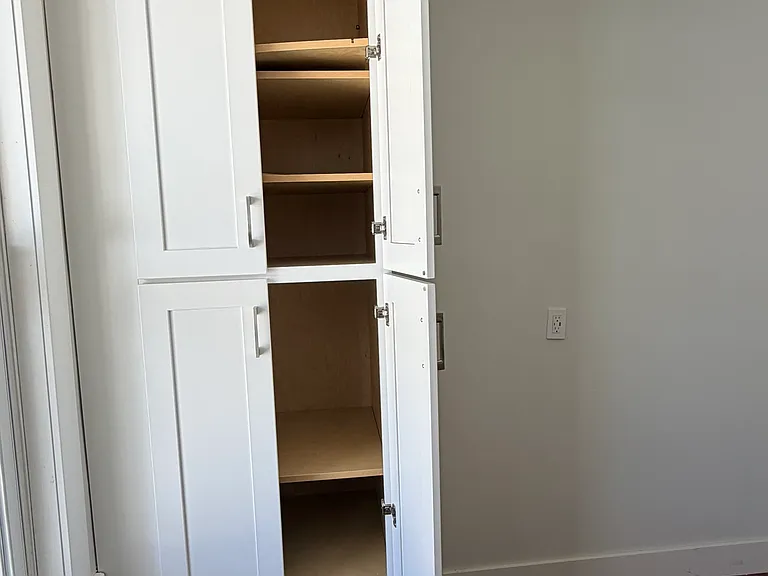 Story Ct — Photo 22
