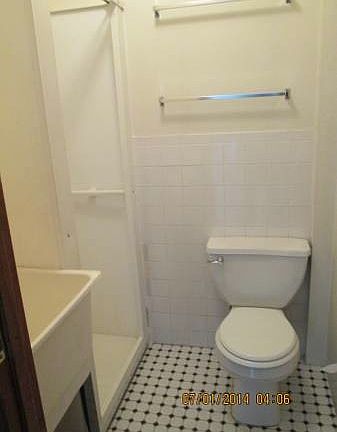 3rd image of 50 Garnet St