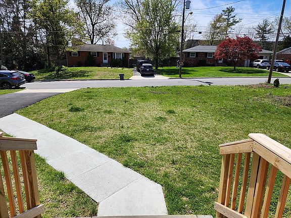 4th image of 3917 Egan Dr