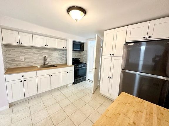 3rd image of 38 63rd St