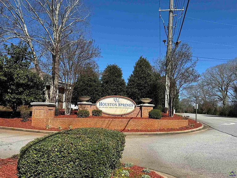 207 S Houston Springs Blvd — Photo 21