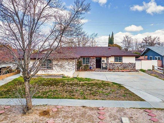 3rd image of 1745 W Jenner St