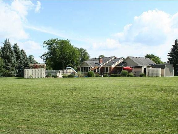 4th image of 8473 Deborah Ct