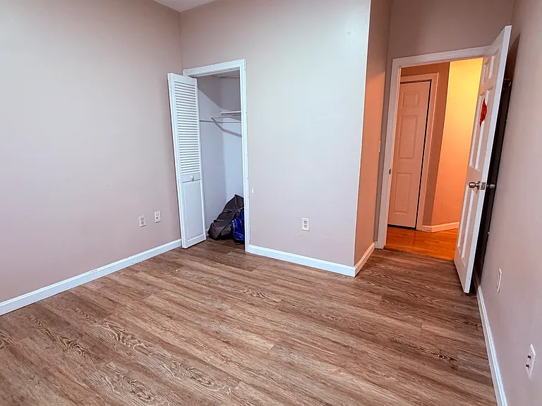 65 Hemenway St #6 — Photo 8