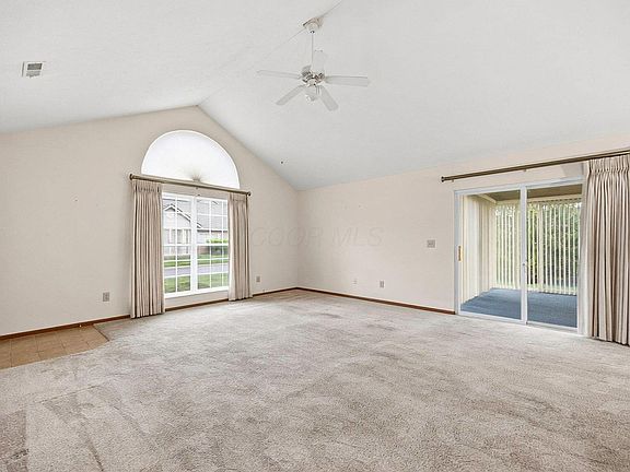 5th image of 1251 Amberlea Dr E
