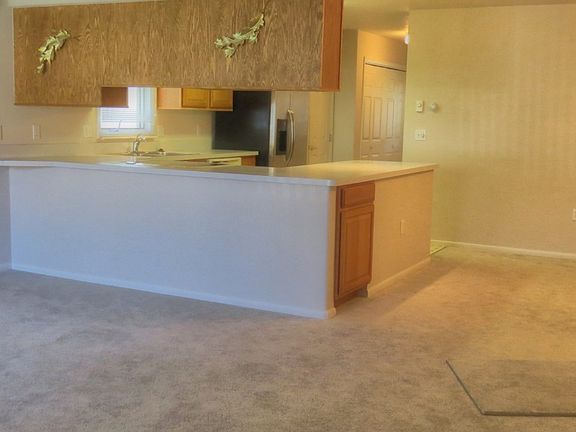 4th image of 520 Pioneer Ave