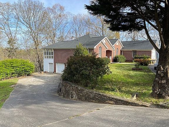Drive to basement garages