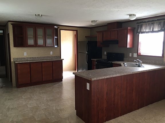 4th image of 13 Jenny Ln