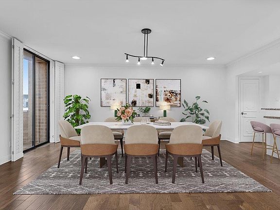 5th image of 1122 Colorado St #1004