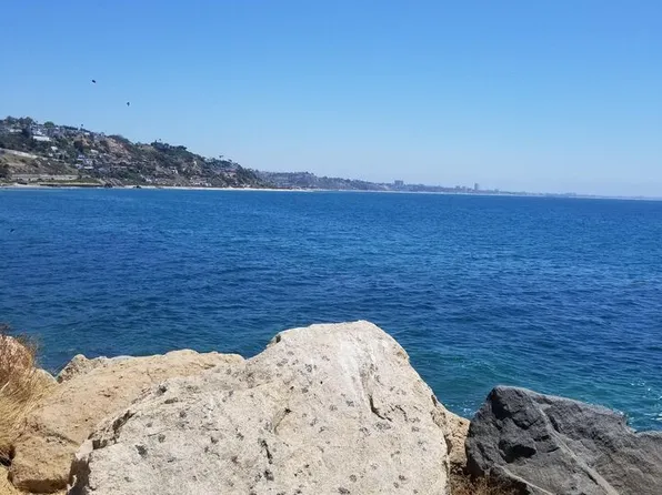 3930 Topanga Canyon Blvd, Malibu, CA 90265