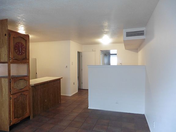2nd image of 633 Louisiana Blvd SE APT D