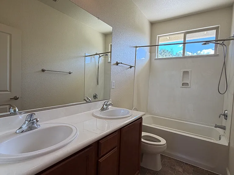 7179 Rutherford Dr — Photo 43