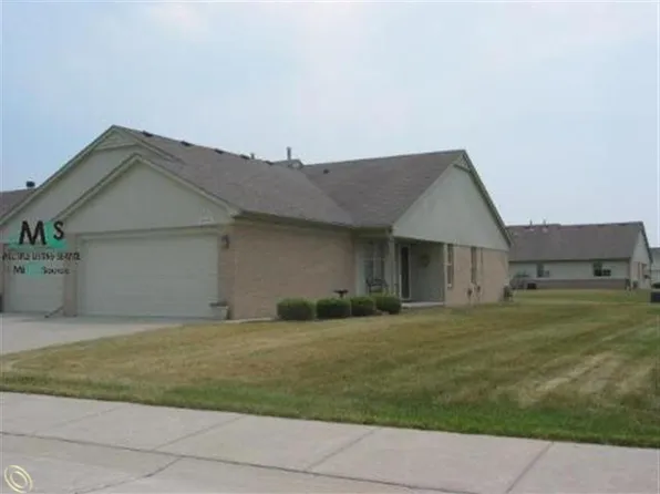 25366 Julianna Dr, Chesterfield, MI 48051