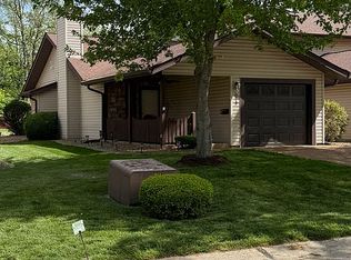 823 Westwood Rd, Maryville, IL
