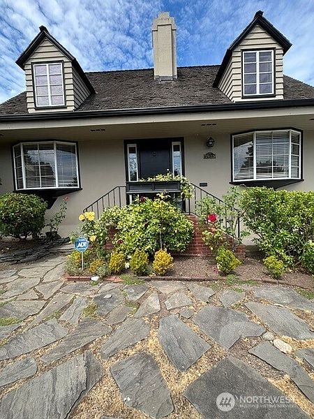 5th image of 2612 W Galer Street
