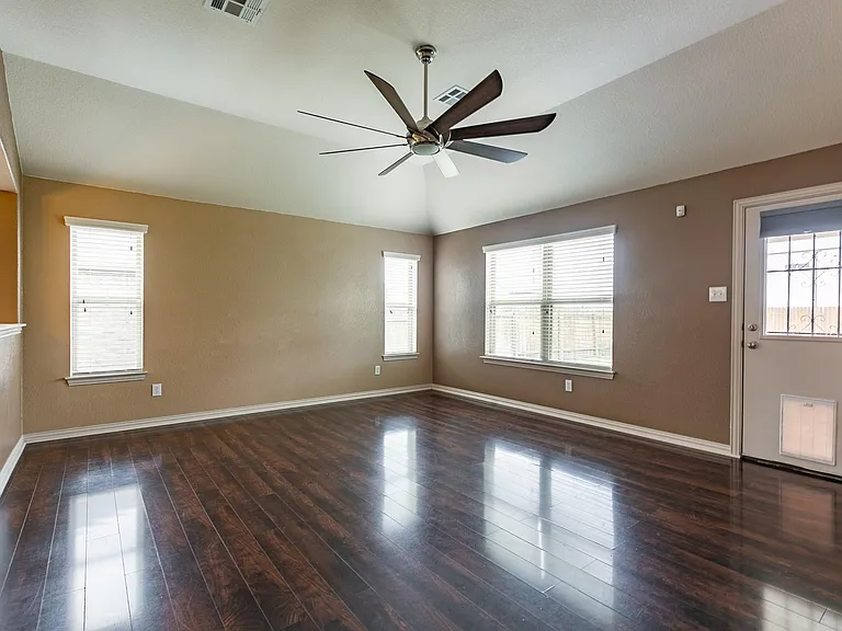 118 Wallin Farms Dr — Photo 11
