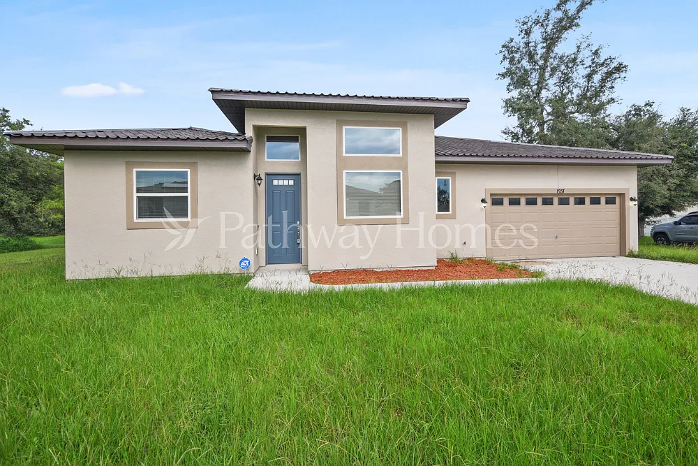 4 bed, 2.0 bath, 1562 sqft, $1,965 — Photo 2