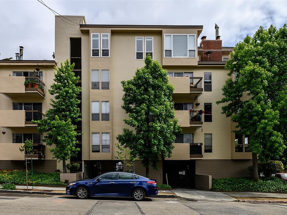 The Bayo Vista Apartments Exterior