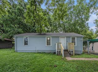 221 S High St, Sugar Creek, MO 64054