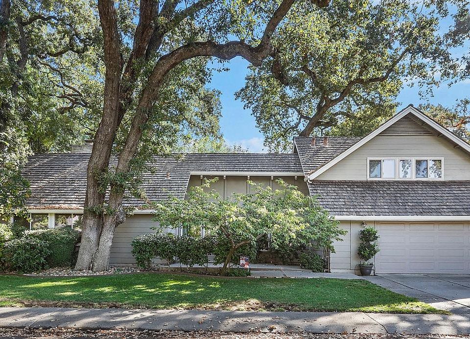 1st image of 7414 Park Woods Dr