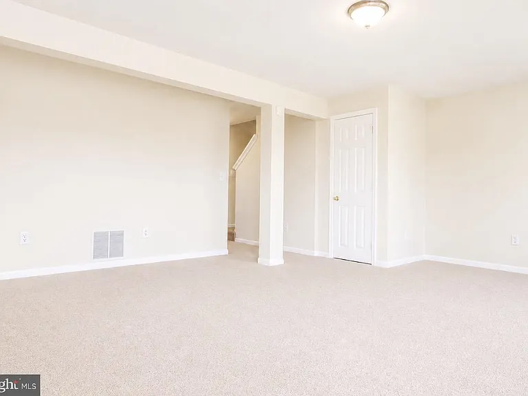 3351 Canton Ct — Photo 14