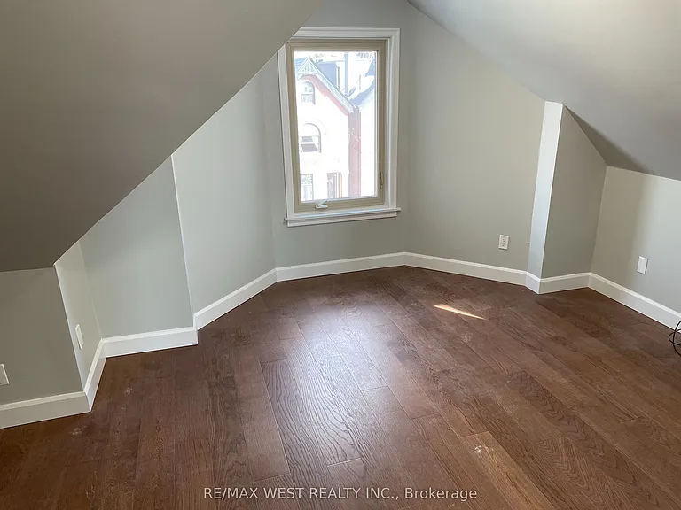 104 Cowan Ave #3 — Photo 9