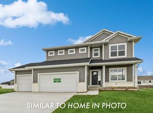 909 Walnut Dr, Norwalk, IA 50211