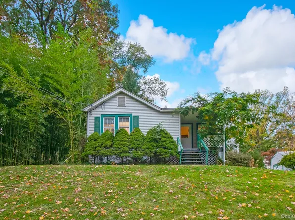 23 S Airmont Road, Suffern, NY 10901