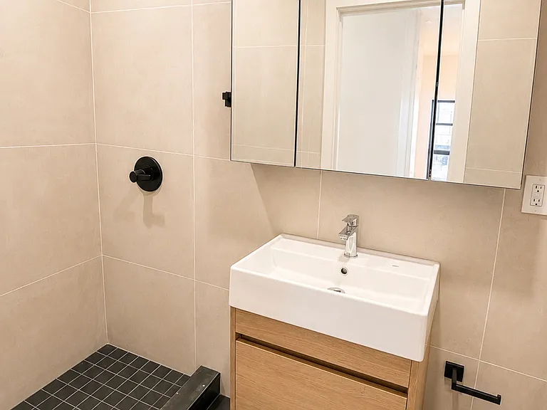 296 Grand St #PENTHOUSE — Photo 18