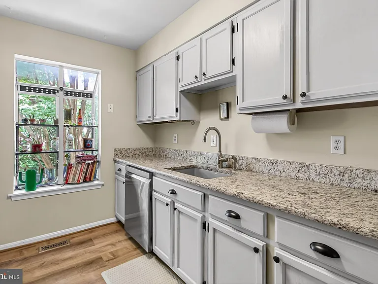 9694 Poindexter Ct — Photo 11