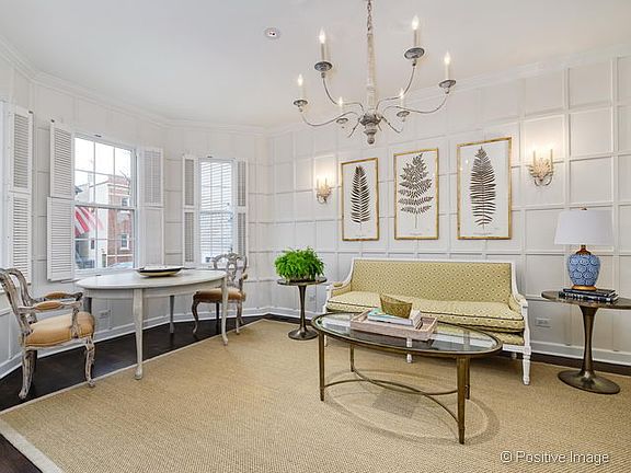 3rd image of 3253 N Leavitt St #1