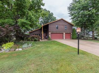 20757 Parkwood Ln, Strongsville, OH 44136