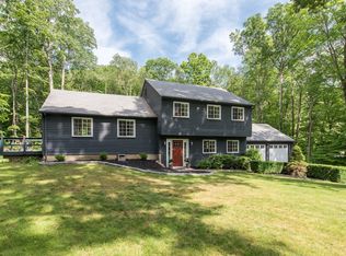 47 Oakwood Dr, Madison, CT 06443