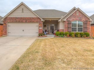 3012 W Mobile Pl, Broken Arrow, OK 74011