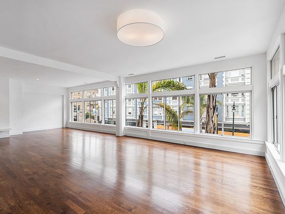 3rd image of 1037 Polk St