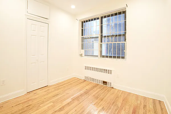 Rented by Creed Realty Group | media 4