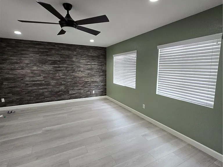 40643 Cartier St — Photo 10