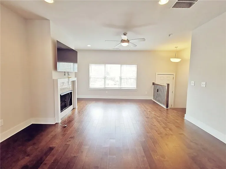 3795 Oxford Cir — Photo 10